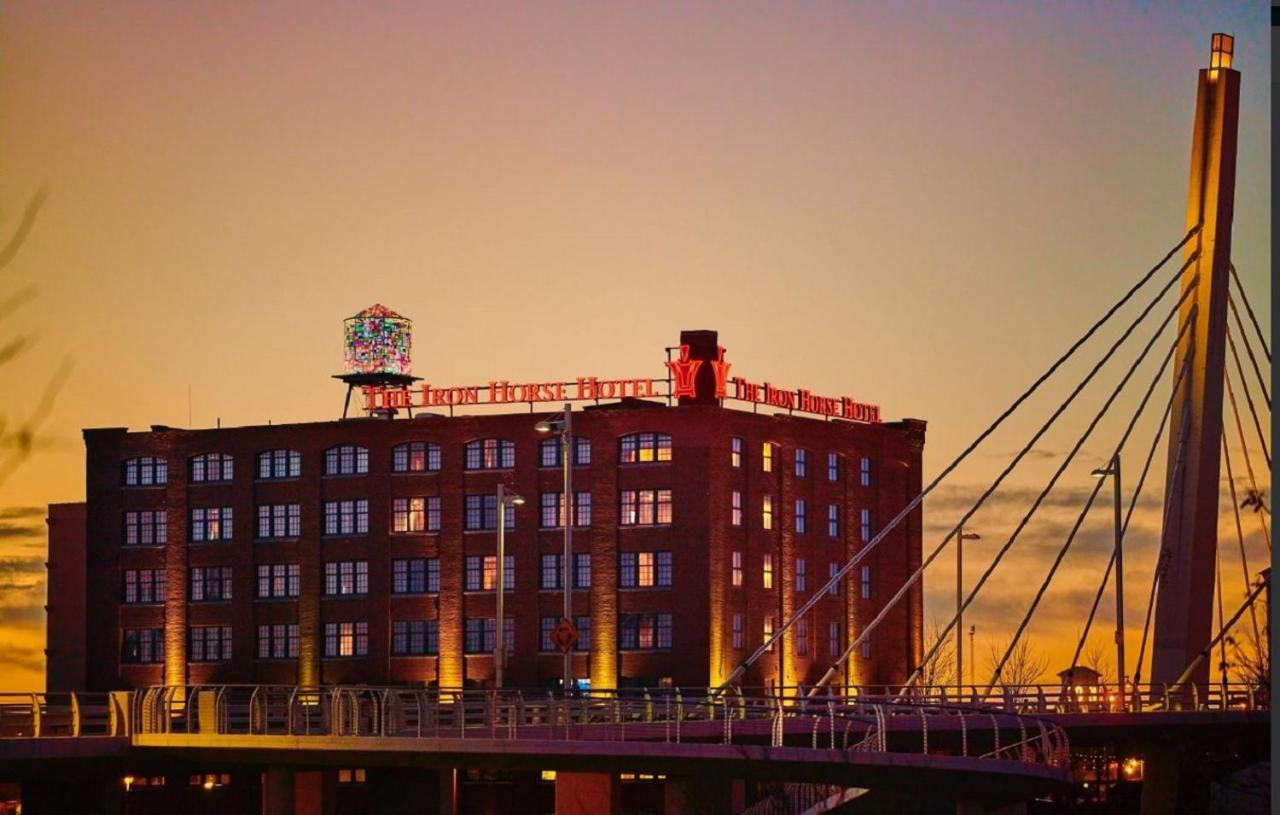 The Iron Horse Hotel (Adults Only) Milwaukee Exterior photo